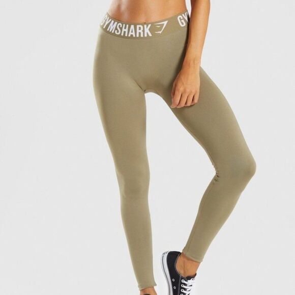 NWOT Gymshark Olive Green Cropped Leggings Pants Women's Size S Stretch - Picture 1 of 5